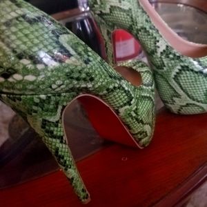 Preowned Christian Louboutin 37